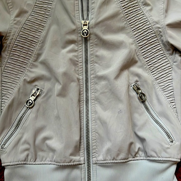 Ivivva size 7 gray polyester jacket - Picture 6 of 6